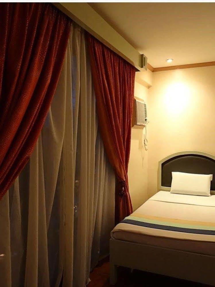Maribago Seaview Pensione And Spa Lapu-Lapu City Buitenkant foto